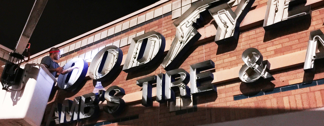 Lambs Austin Neon Sign Maintenance